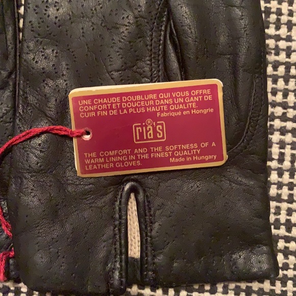 - NWT Leather Gloves - - Picture 4 of 4